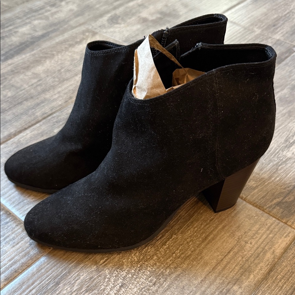 Old Navy Black Ankle Booties